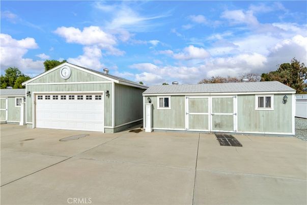 Detached Garage, Exterior
