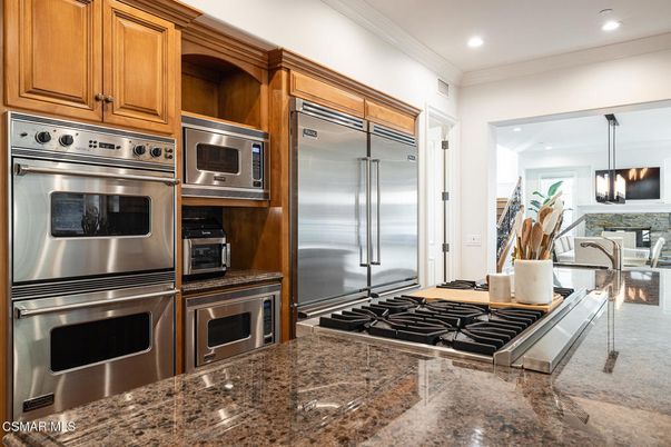 Dining room, Interior, Kitchen, Pendant Lights, Recessed Lighting, Stainless Steel Appliances