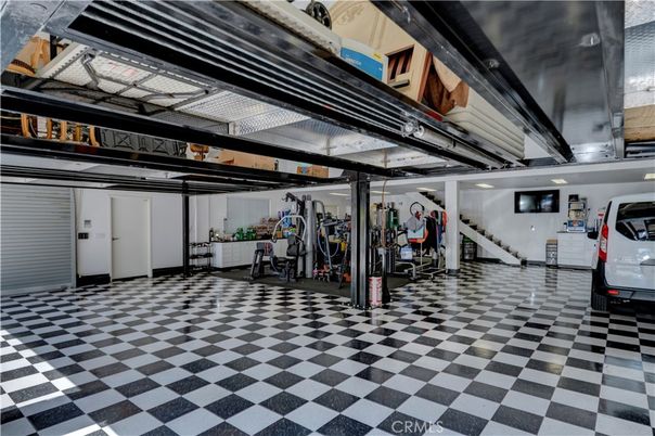 Garage, Interior