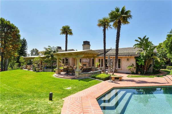 Backyard, Exterior, Pool