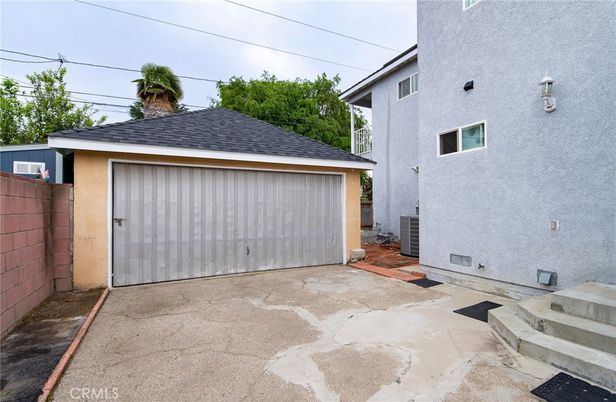 Detached Garage, Exterior