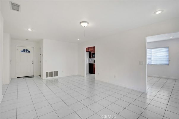 Empty room, Interior, Kitchen, Recessed Lighting