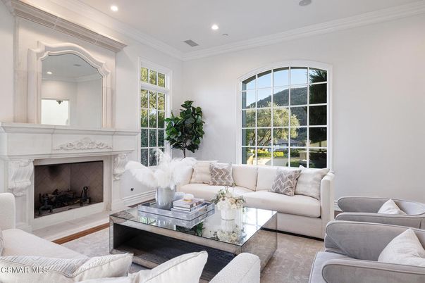 Fireplace, Interior, Living room, Recessed Lighting