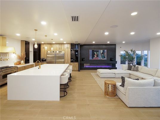 Interior, Kitchen, Living room, Pendant Lights, Recessed Lighting, Stainless Steel Appliances