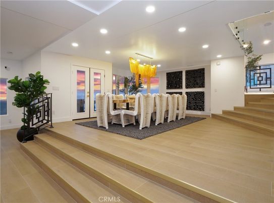 Chandelier, Dining room, Interior, Recessed Lighting, Wood Texture Flooring