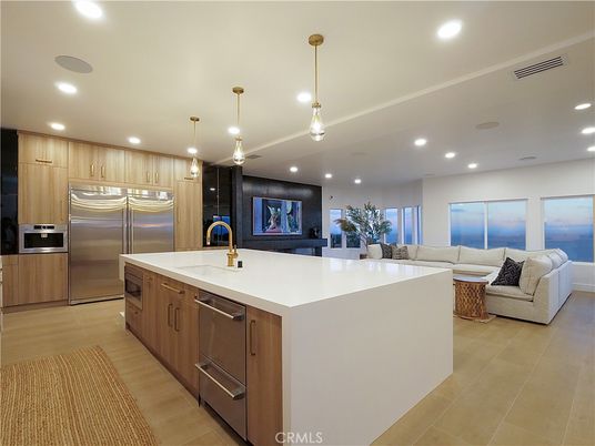 Interior, Kitchen, Living room, Pendant Lights, Recessed Lighting, Stainless Steel Appliances, Wood Texture Flooring