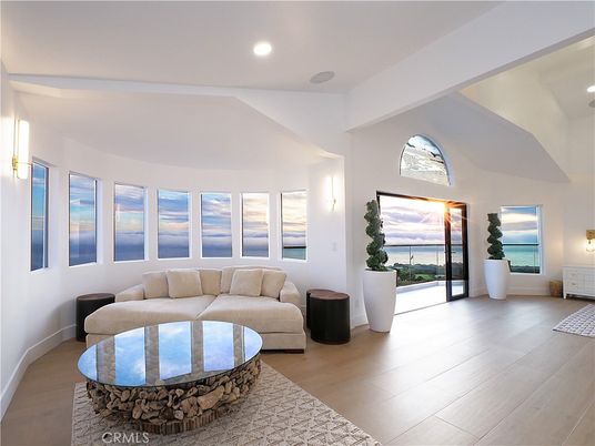 Interior, Living room, Recessed Lighting, Water, Wood Texture Flooring