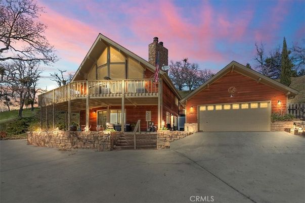 Attached, Exterior, Facade, Log Home