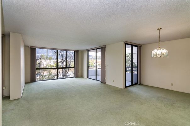 Chandelier, Empty room, Interior