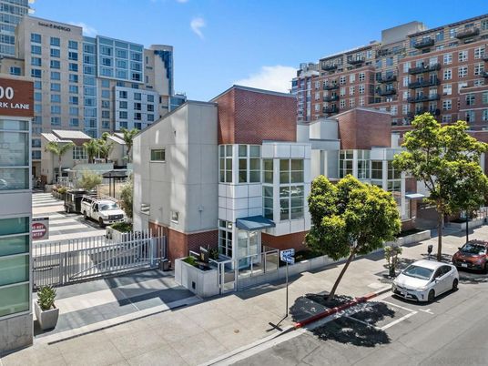 Exterior, Facade, Condo Building