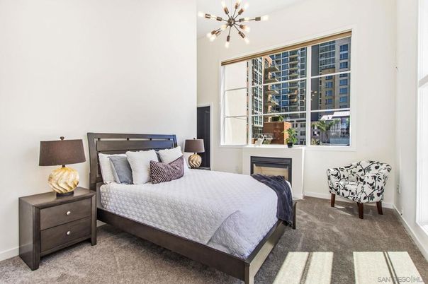 Bedroom, Fireplace, Interior, Pendant Lights