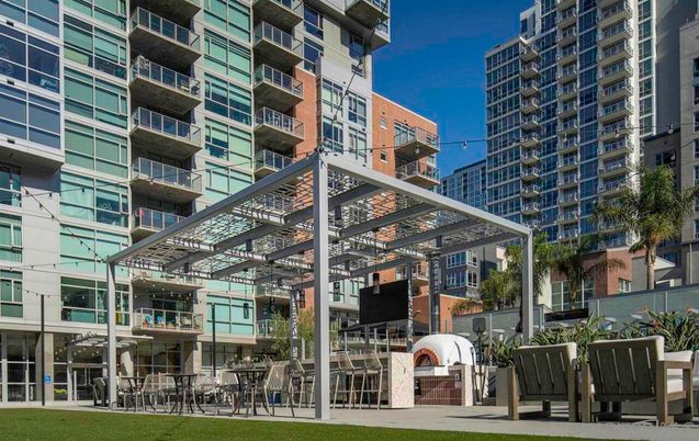 Exterior, Facade, Condo Building