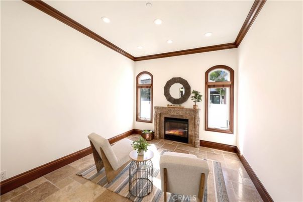 Fireplace, Interior, Living room, Recessed Lighting