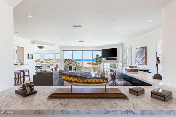 Interior, Living room, Recessed Lighting, Water