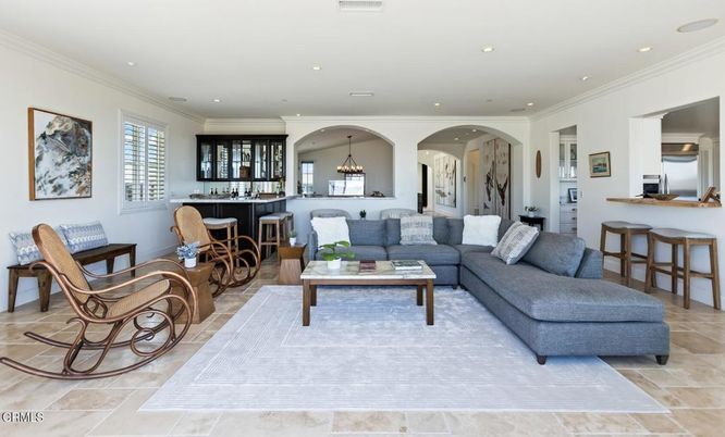 Interior, Living room, Pendant Lights, Recessed Lighting