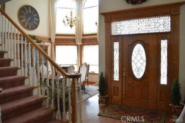 Chandelier, Interior, Wood Texture Flooring