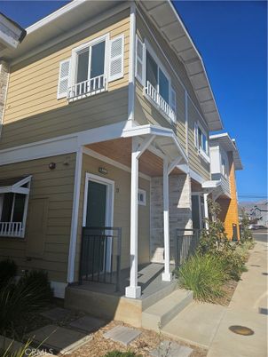 Exterior, Facade, None