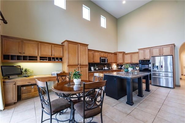 Dining room, Interior, Kitchen, Recessed Lighting, Stainless Steel Appliances