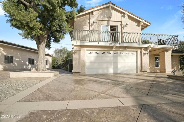 Attached, Exterior, Facade, Mediterranean