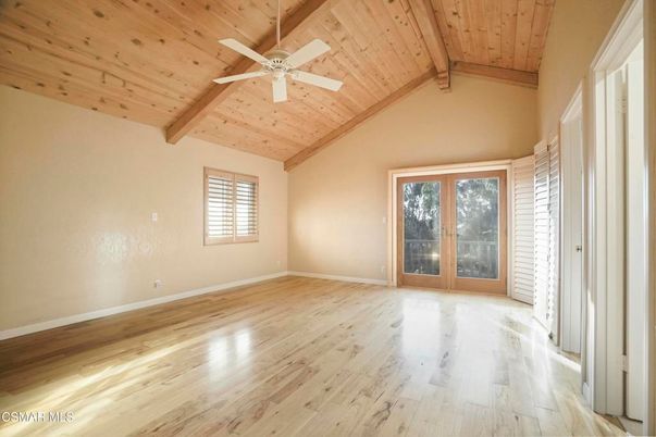 Empty room, Interior, Wooden Beams, Wooden Ceilings, Wood Texture Flooring