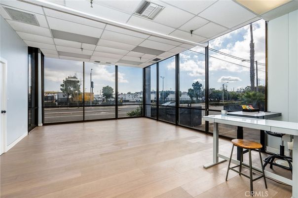 Interior, Sun Room, Wood Texture Flooring