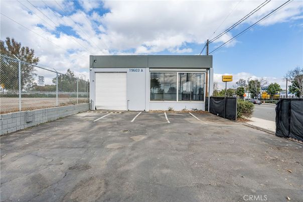 Detached Garage, Exterior