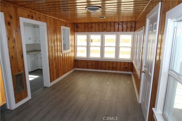 Empty room, Interior, Wooden Ceilings, Wood Texture Flooring, Wooden Walls