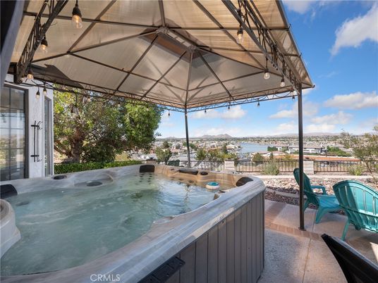 Exterior, Hot Tub, Water