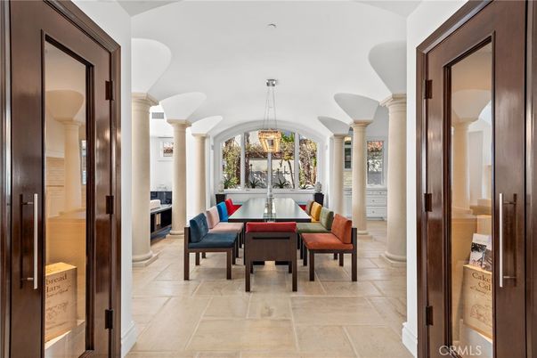 Chandelier, Dining room, Interior, Pendant Lights