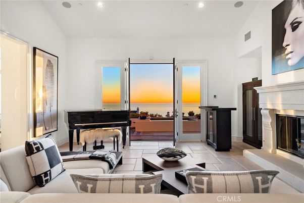 Fireplace, Interior, Living room, Recessed Lighting, Water