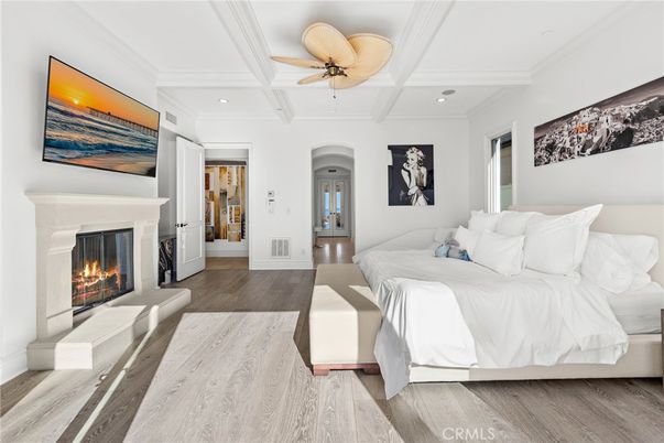 Bedroom, Fireplace, Interior, Recessed Lighting, Wood Texture Flooring