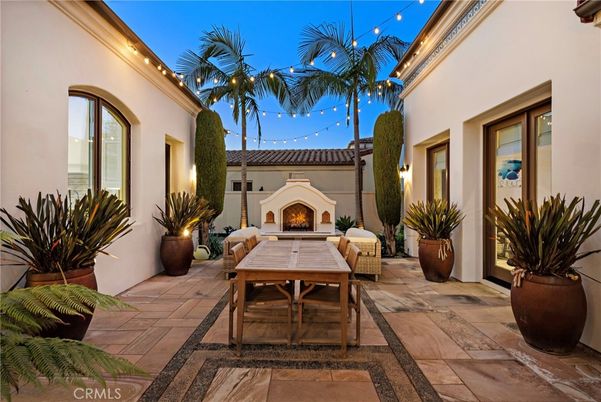 Exterior, Fireplace