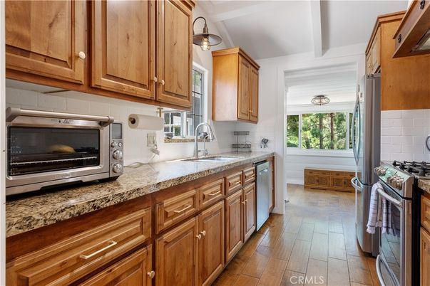 Interior, Kitchen, Stainless Steel Appliances, Wood Texture Flooring