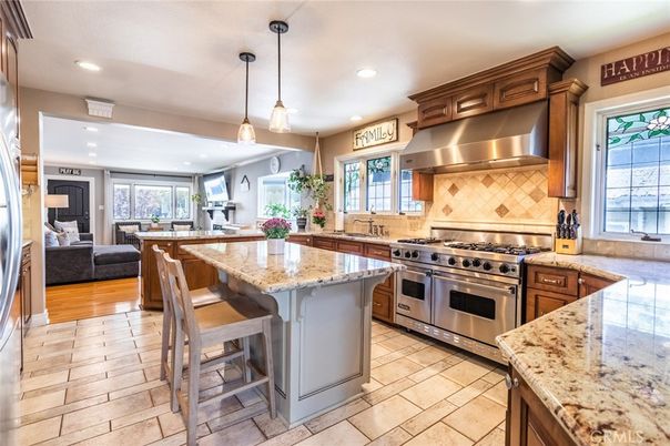 Interior, Kitchen, Living room, Pendant Lights, Recessed Lighting, Stainless Steel Appliances, Wood Texture Flooring