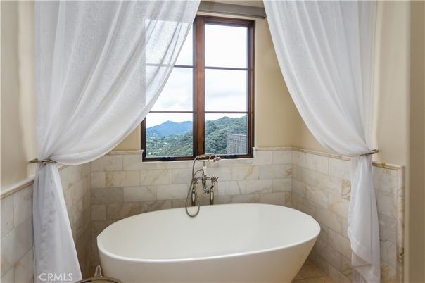 Bathroom, Free Standing Baths, Interior, Marble Walls