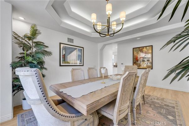 Chandelier, Dining room, Interior, Recessed Lighting, Wood Texture Flooring