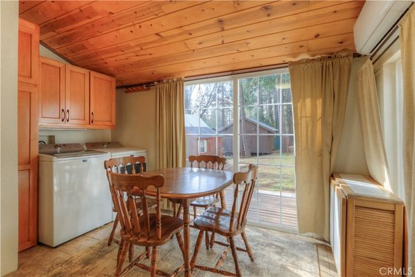 Dining room, Interior, Washer, Wooden Ceilings