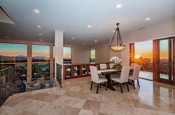 Dining room, Interior, Pendant Lights, Recessed Lighting