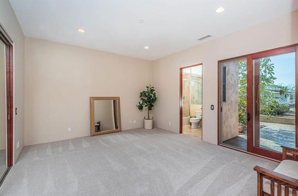 Bathroom, Empty room, Interior, Recessed Lighting