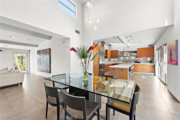 Dining room, Interior, Kitchen, Pendant Lights, Recessed Lighting, Stainless Steel Appliances