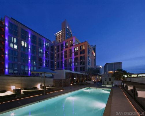 Exterior, Pool