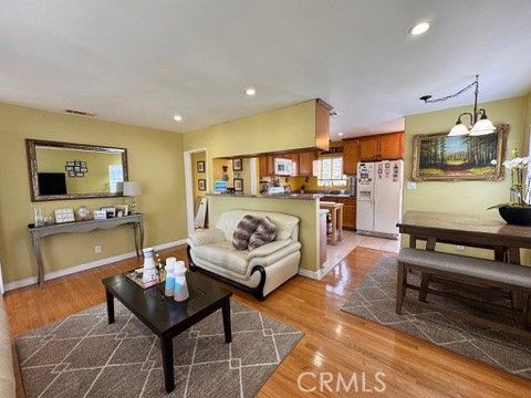 Dining room, Interior, Kitchen, Living room, Pendant Lights, Recessed Lighting, Wood Texture Flooring