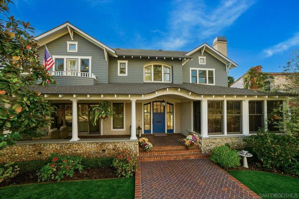 Exterior, Facade, American Craftsman