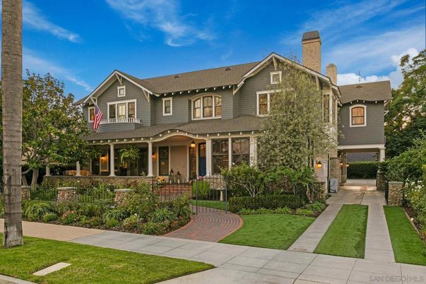 Exterior, Facade, American Craftsman