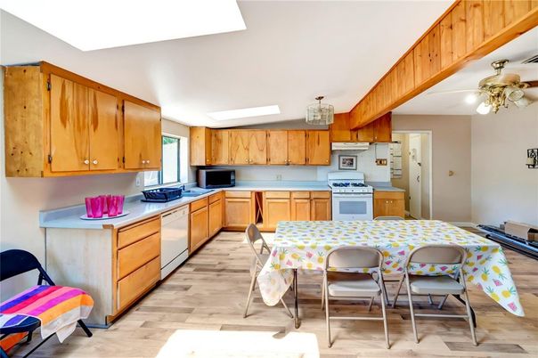 Dining room, Interior, Kitchen, Stainless Steel Appliances, Wood Texture Flooring