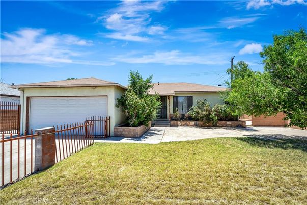 Backyard, Detached Garage, Exterior