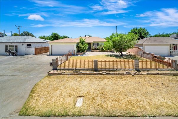 Backyard, Detached Garage, Exterior