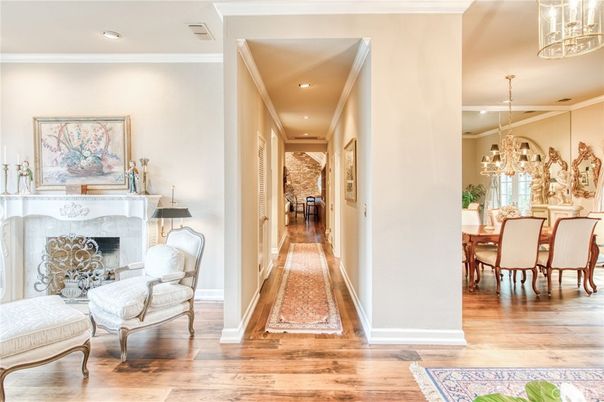 Chandelier, Dining room, Fireplace, Interior, Recessed Lighting, Wood Texture Flooring