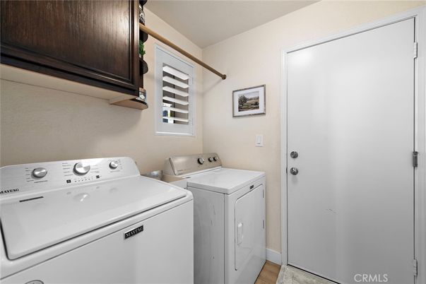 Interior, Utility Closets, Washer, Wood Texture Flooring