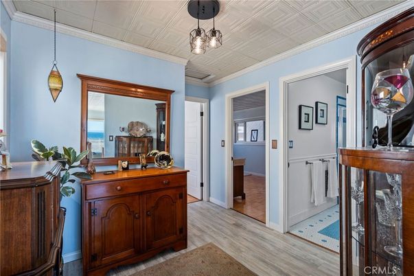 Interior, Pendant Lights, Water, Wood Texture Flooring